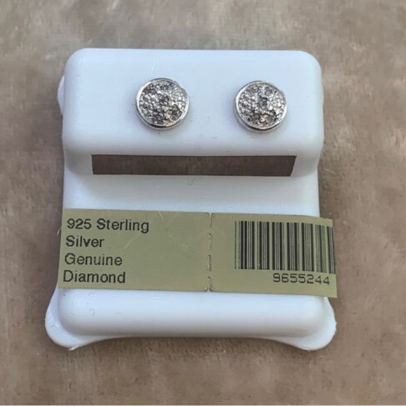New! .925 Sterling Silver Genuine Diamond Stud Earrings - Picture 2 of 7